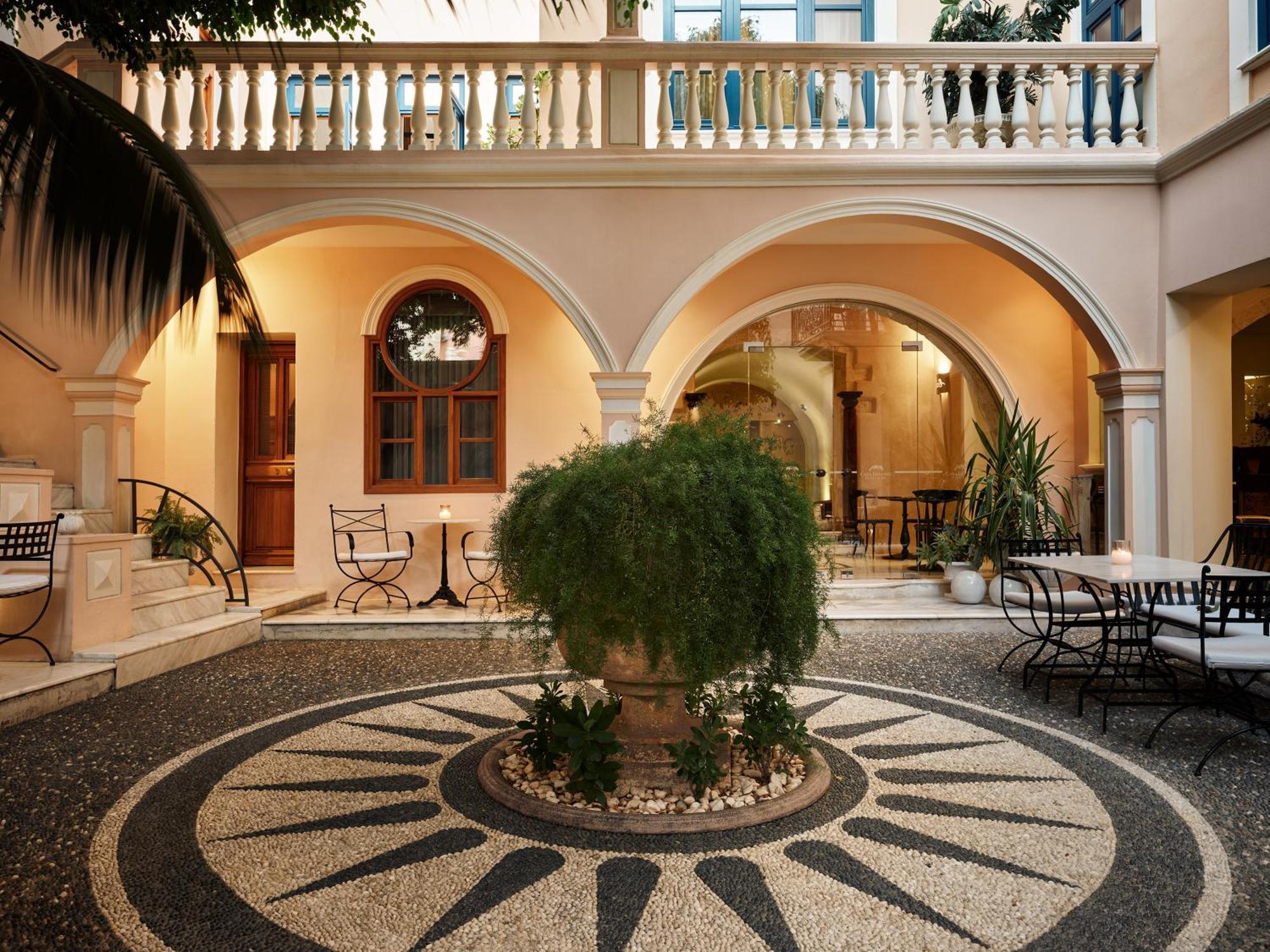Hotell Casa Delfino & 5*